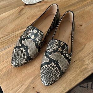 Veronica Beard Griffin Embossed Snakeskin Leather Loafers Almond Toe Slip On 8.5